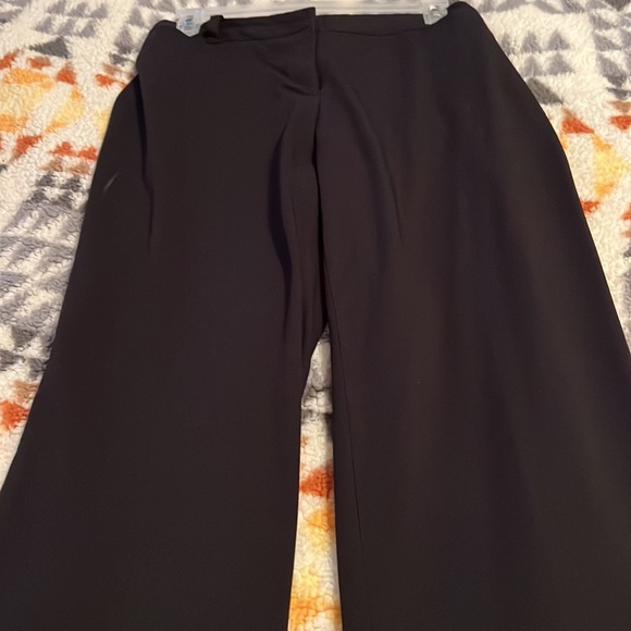 - Nice gray pants - Picture 5 of 6